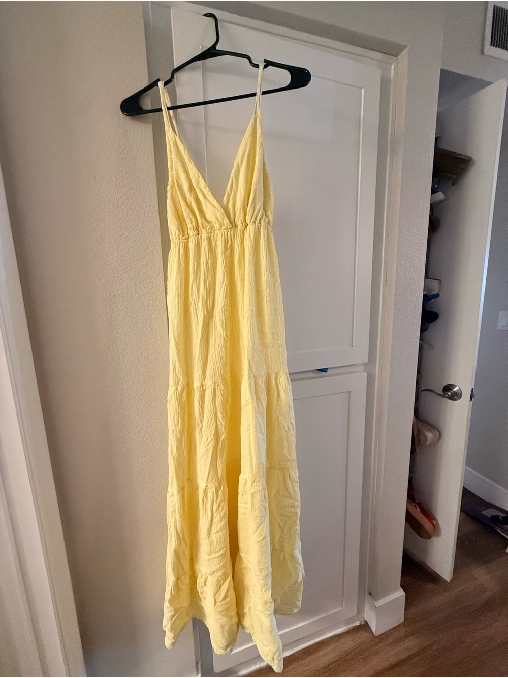 Sleeveless Pale Yellow V-Neck Spaghetti Strap Maxi Dress